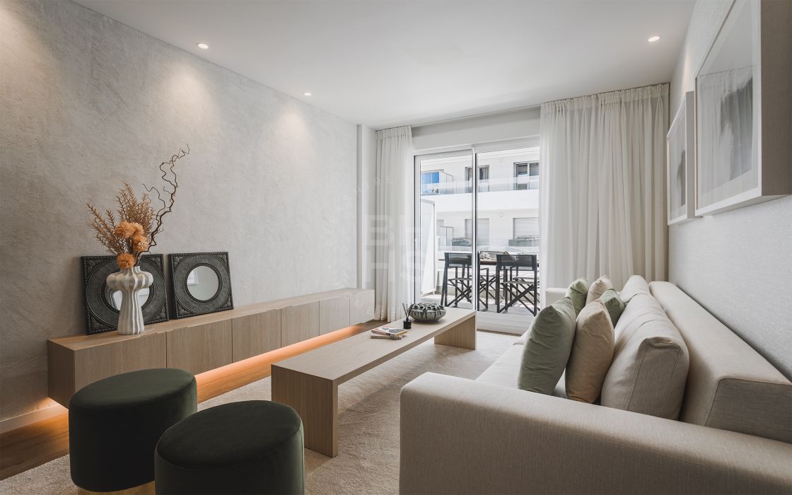 Brand-new 2-bedroom second floor apartment in Jardines de Guadaiza - La Campana