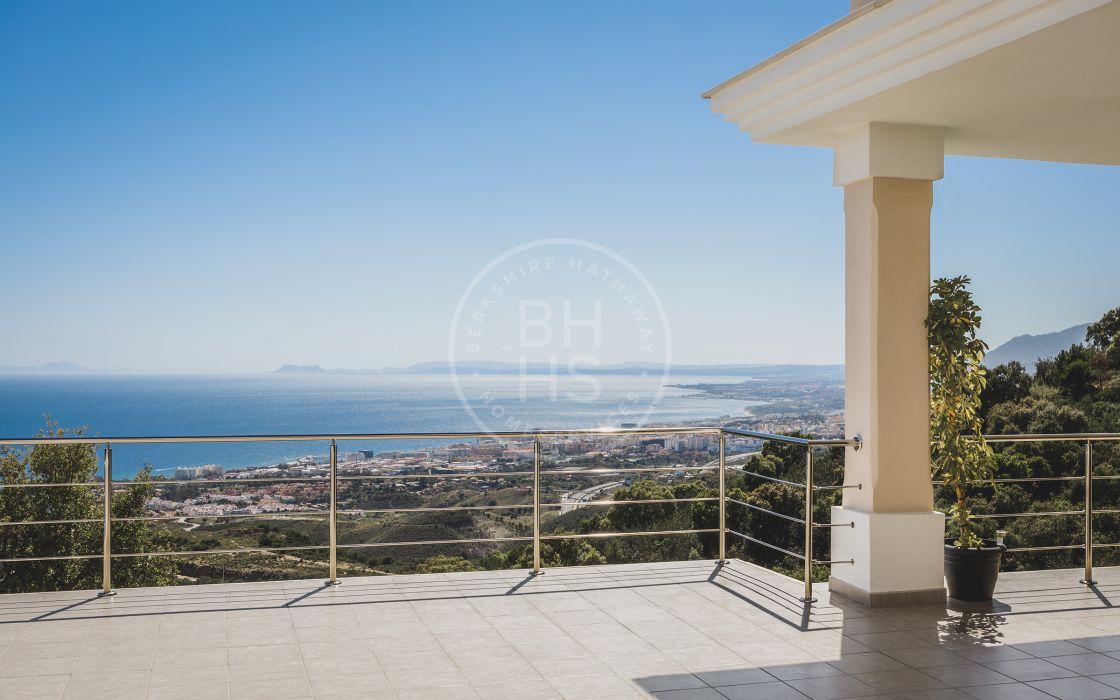 Properties for sale in Los Altos de los Monteros, Marbella East