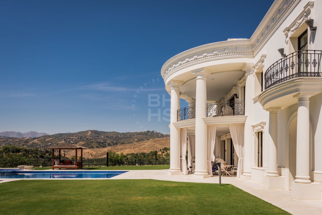 Palace-style villa with sea and mountain views in Hacienda Las Chapas, Marbella east