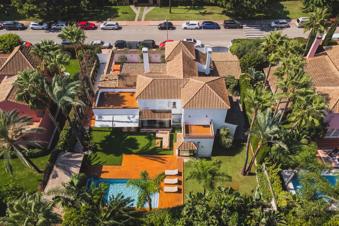 Exclusive 4-bedroom villa in Las Mimosas, Puerto Banús