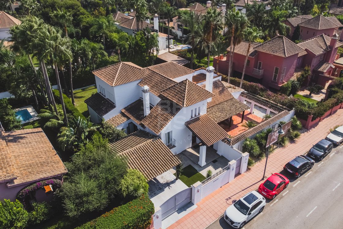 Exclusive 4-bedroom villa in Las Mimosas, Puerto Banús