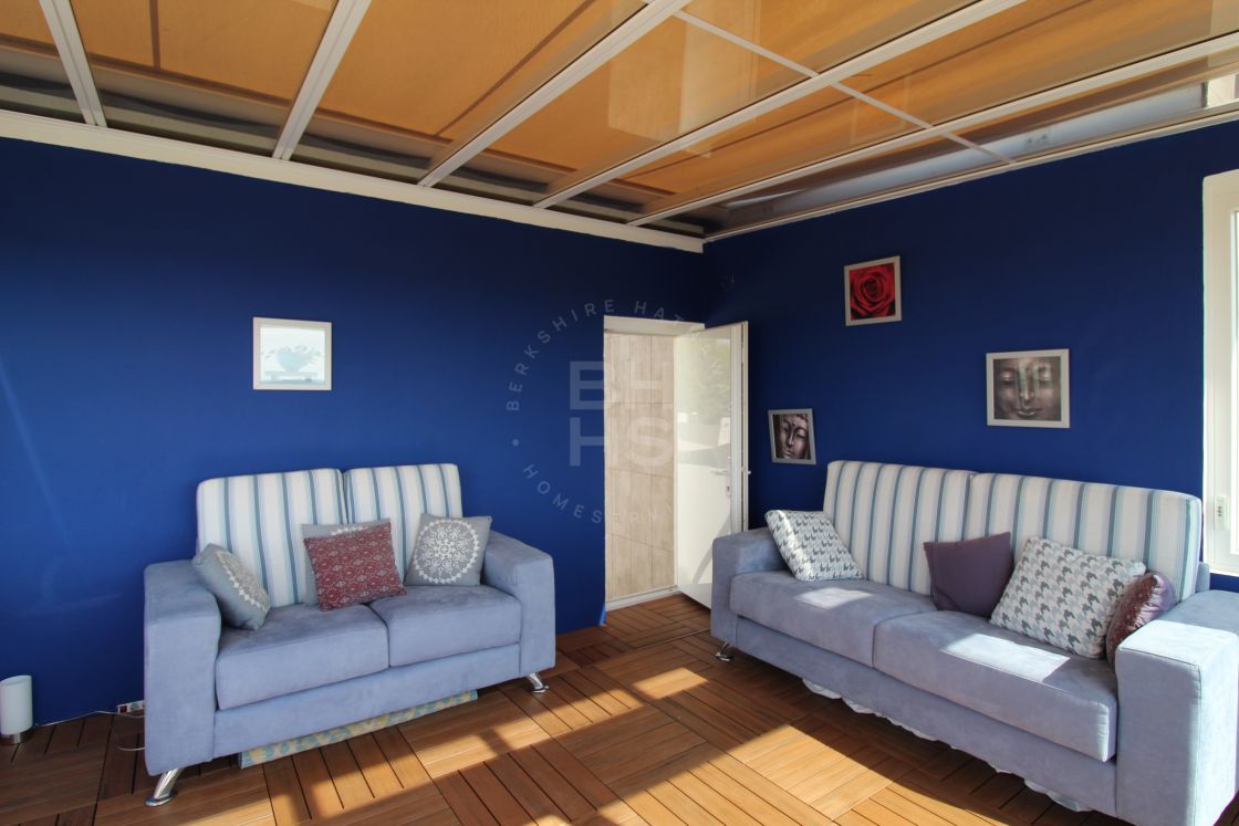 Renovated frontline golf villa in Nueva Atalaya, Benahavís