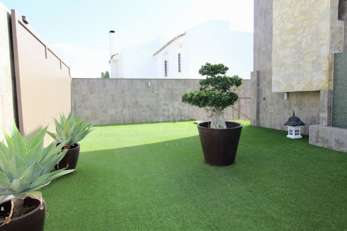 Renovated frontline golf villa in Nueva Atalaya, Benahavís