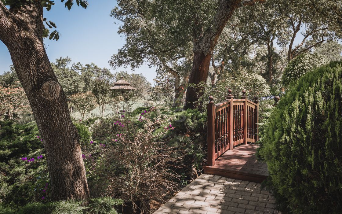 Exclusive listing: Extraordinary frontline golf residence in Altos de Valderrama, Sotogrande
