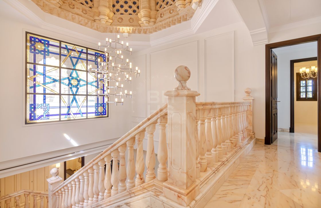 Elegant villa with traditional Andalusian touches in Sierra Blanca, one of the most prestigious complexes on the Golden Mile