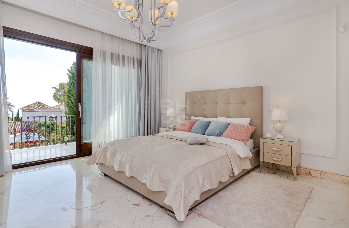 Elegant villa with traditional Andalusian touches in Sierra Blanca, one of the most prestigious complexes on the Golden Mile