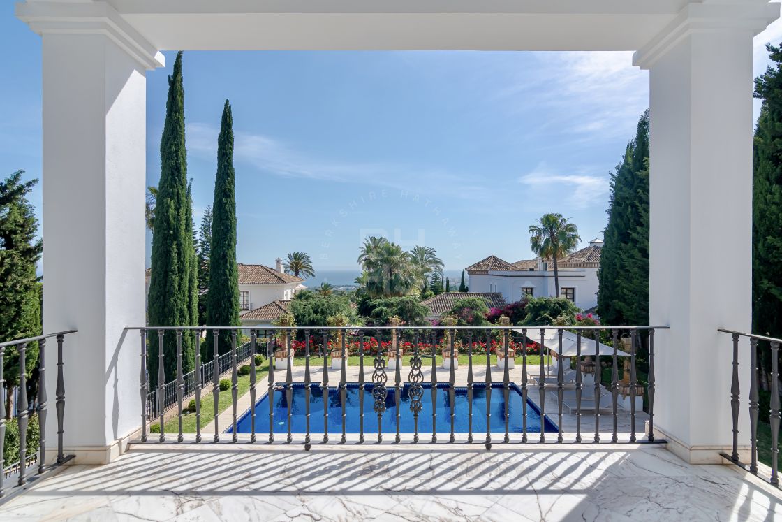 Elegant villa with traditional Andalusian touches in Sierra Blanca, one of the most prestigious complexes on the Golden Mile