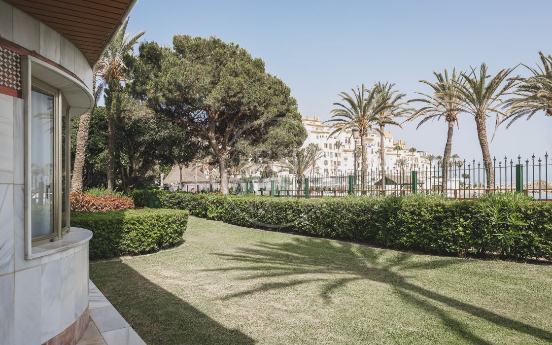 Ground Floor Apartments for sale in Marbella - Puerto Banus