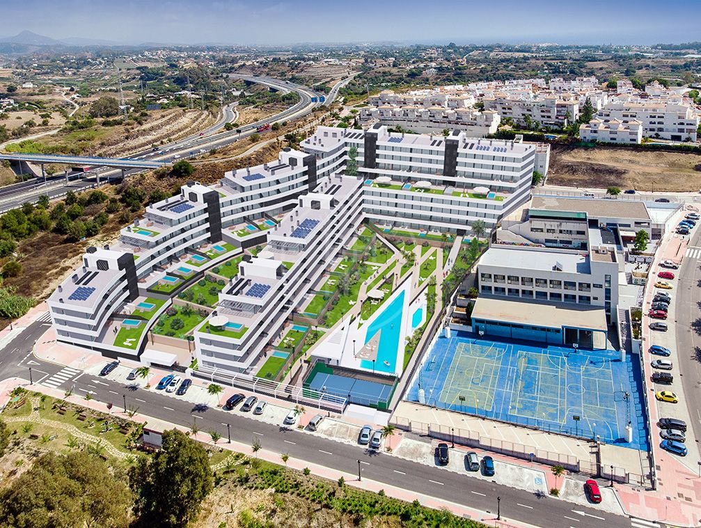 Modern first-floor apartment in an off-plan residential complex next to Estepona centre