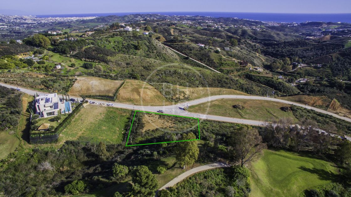 Completely flat plot with open sea and mountain views within La Cala Golf in Mijas Costa