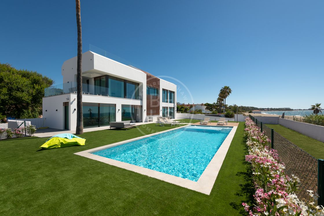 Private development of only 9 contemporary brand-new villas in El Paraíso, Estepona