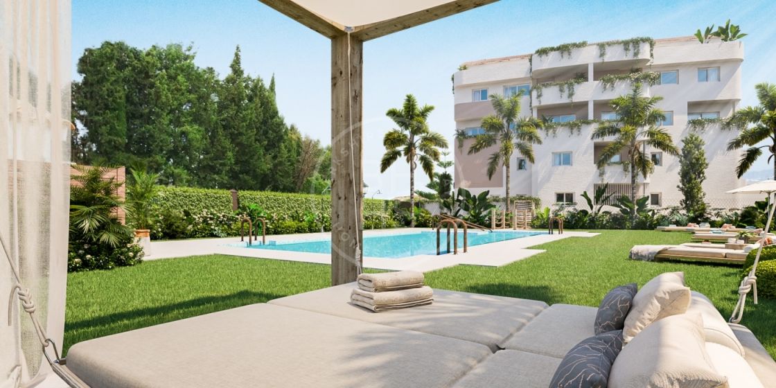 Great investment opportunity! Complex of renovated apartments walking distance to Puerto Banús and the beach