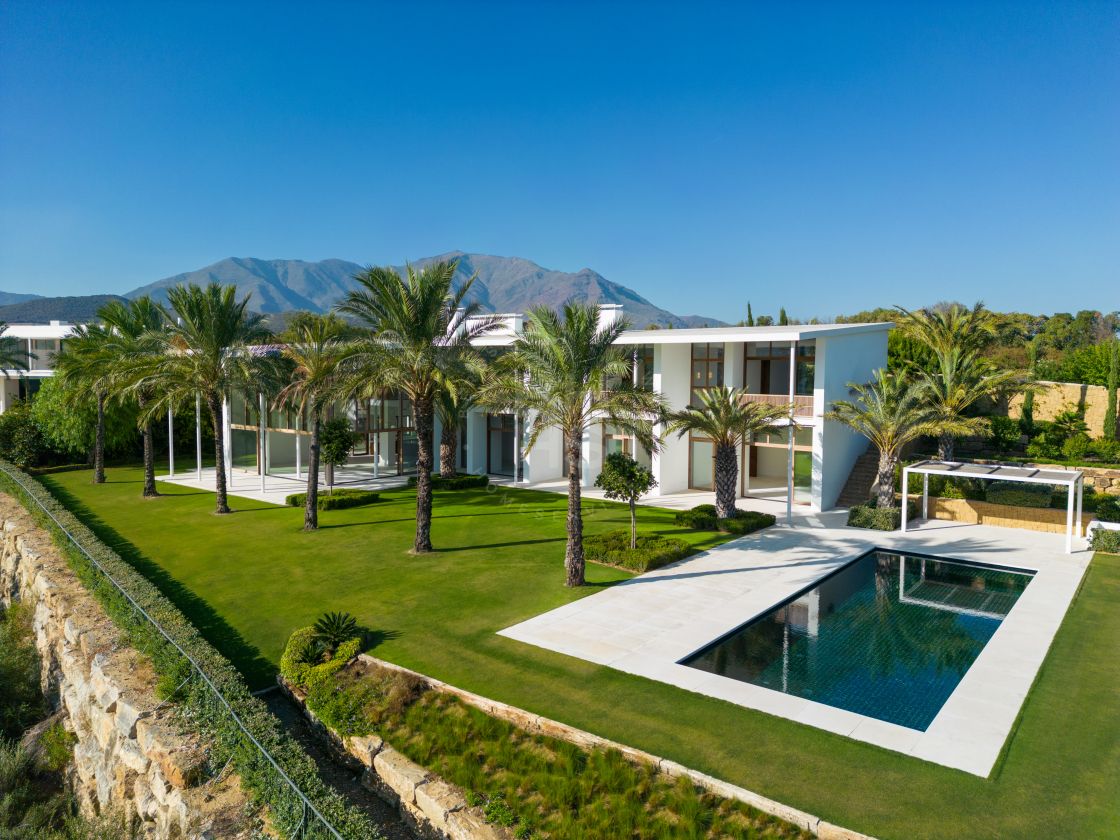 Majestic brand-new villa situated in a unique and privileged location