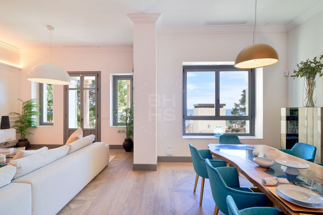 Exceptional ground-floor duplex with sea views in one of the most prestigious areas of Málaga