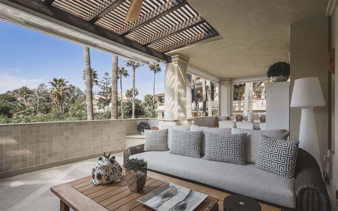 Stylish and spacious home in one of the most desirable developments of Nueva Andalucia, Las Alamandas.