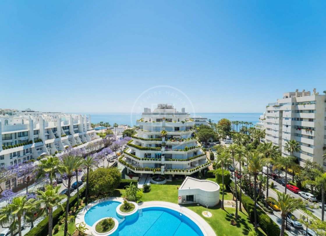 Duplex Penthouses for sale in Cipreses del Mar, Marbella - Centre