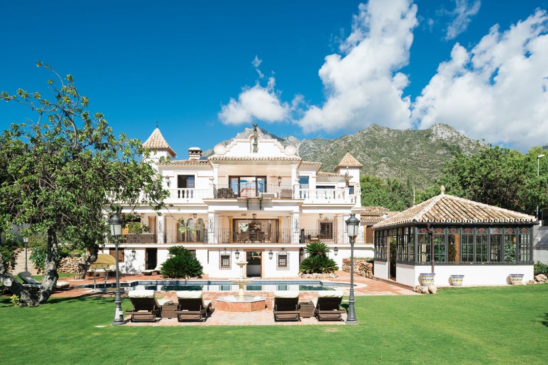 Unique exquisitely designed villa boasting top luxury features and panoramic views on Marbella’s Golden Mile