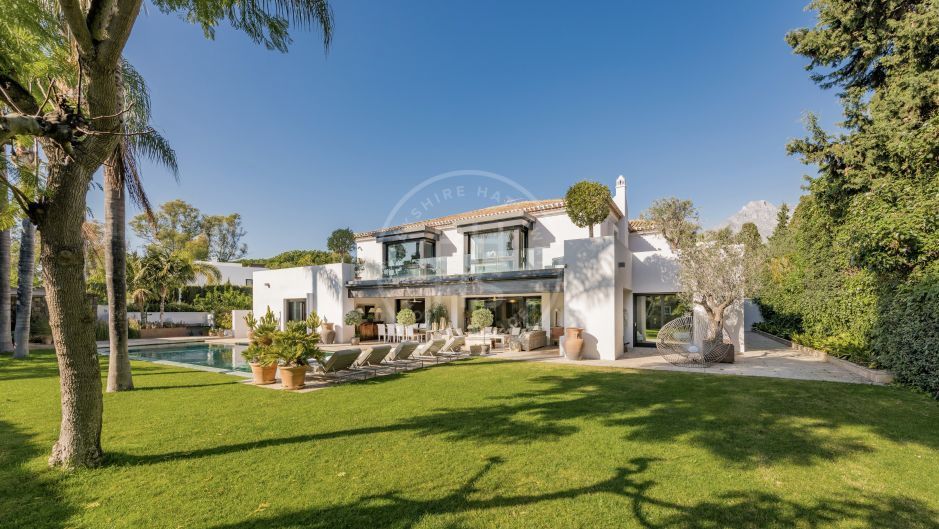 Impressive beachside villa within the Marbella Club in Las Torres, Marbella’s Golden Mile