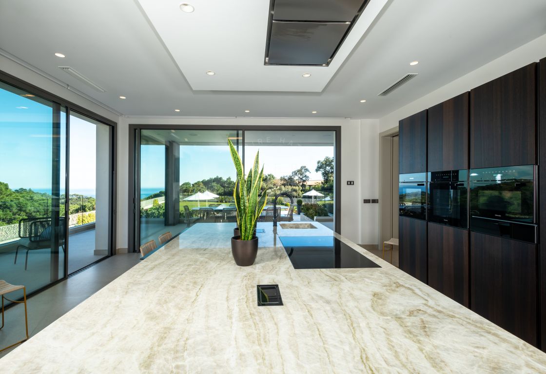 Brand-new very private villa set on an huge plot in the most exclusive gated estate in Europe