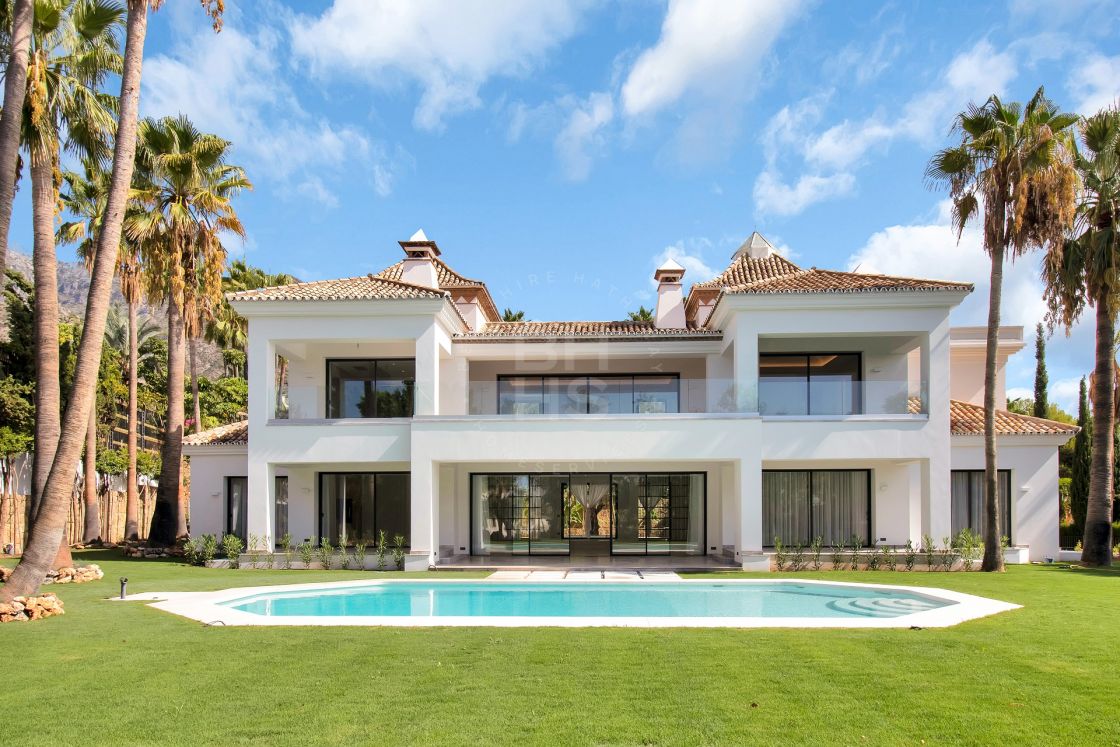 Unique beachfront villa in Río Verde Playa, on Marbella’s Golden Mile