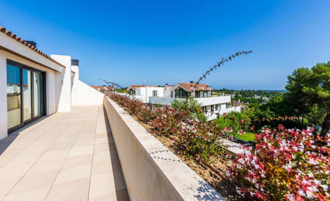 Exclusive apartment next to the prestigious Valderrama Golf Club in Sotogrande