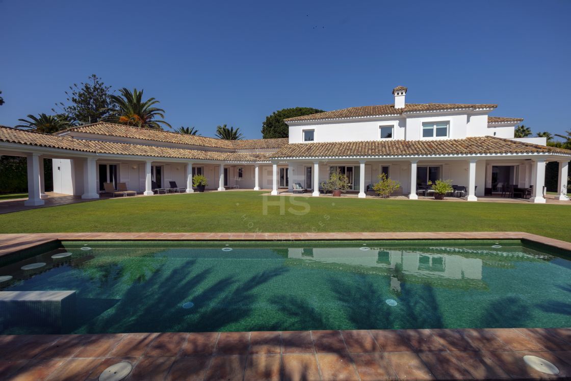 Exquisite recently renovated villa in a tranquil location in Sotogrande