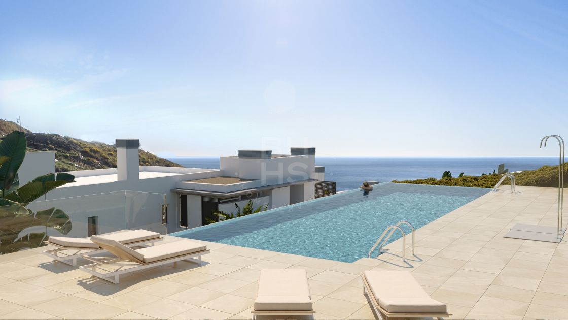Contemporary penthouse apartment with sea views in a privileged location close to everything