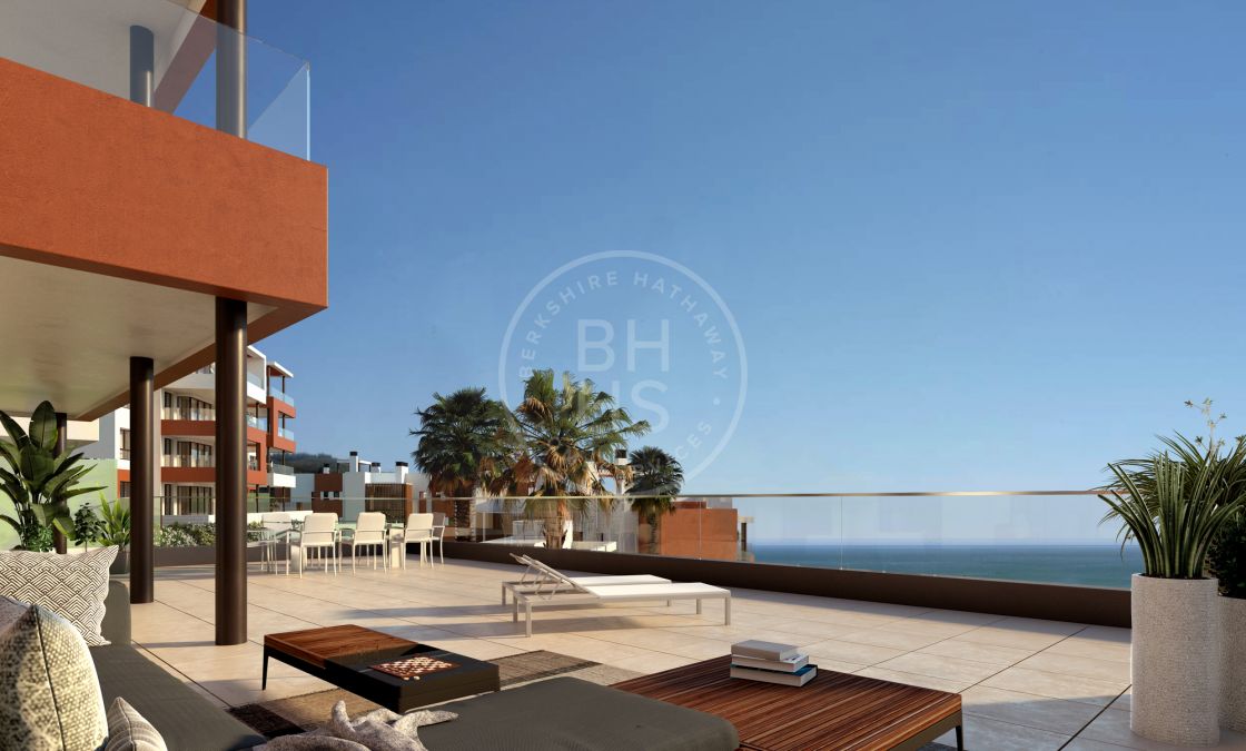 Contemporary ground-floor apartment with sea views in a privileged location close to everything