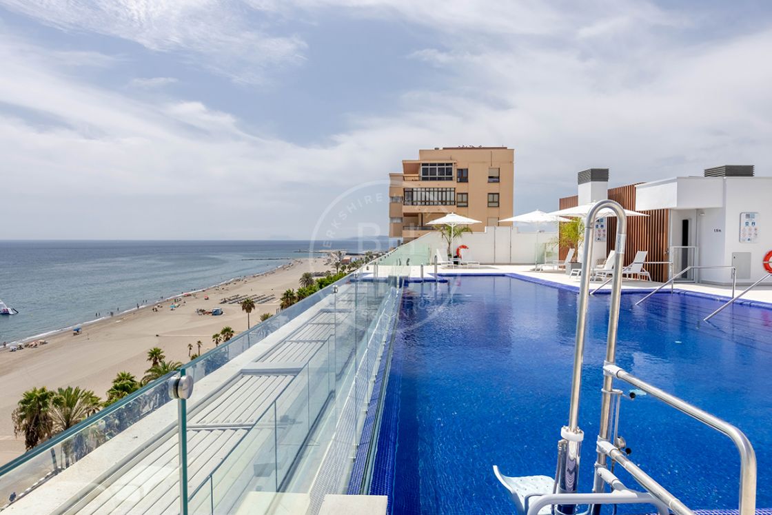 Brand-new apartment in a beachfront luxury development in Estepona