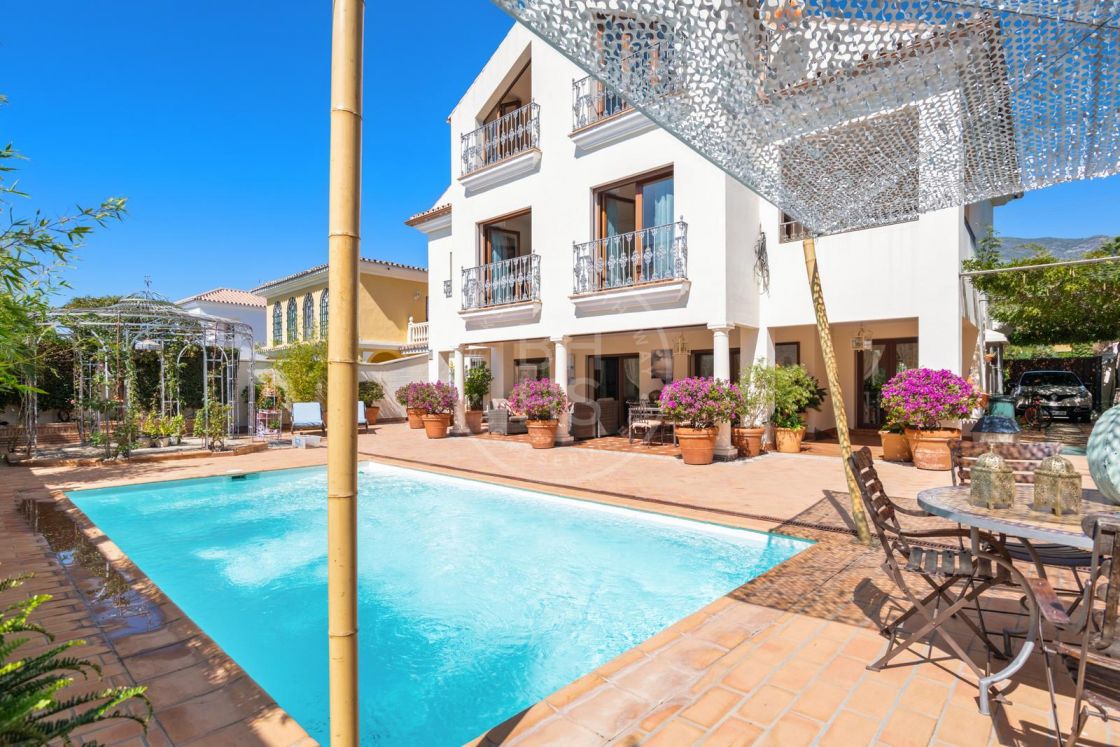 Spacious family villa in Marbella Centre, walking distance to all amenities