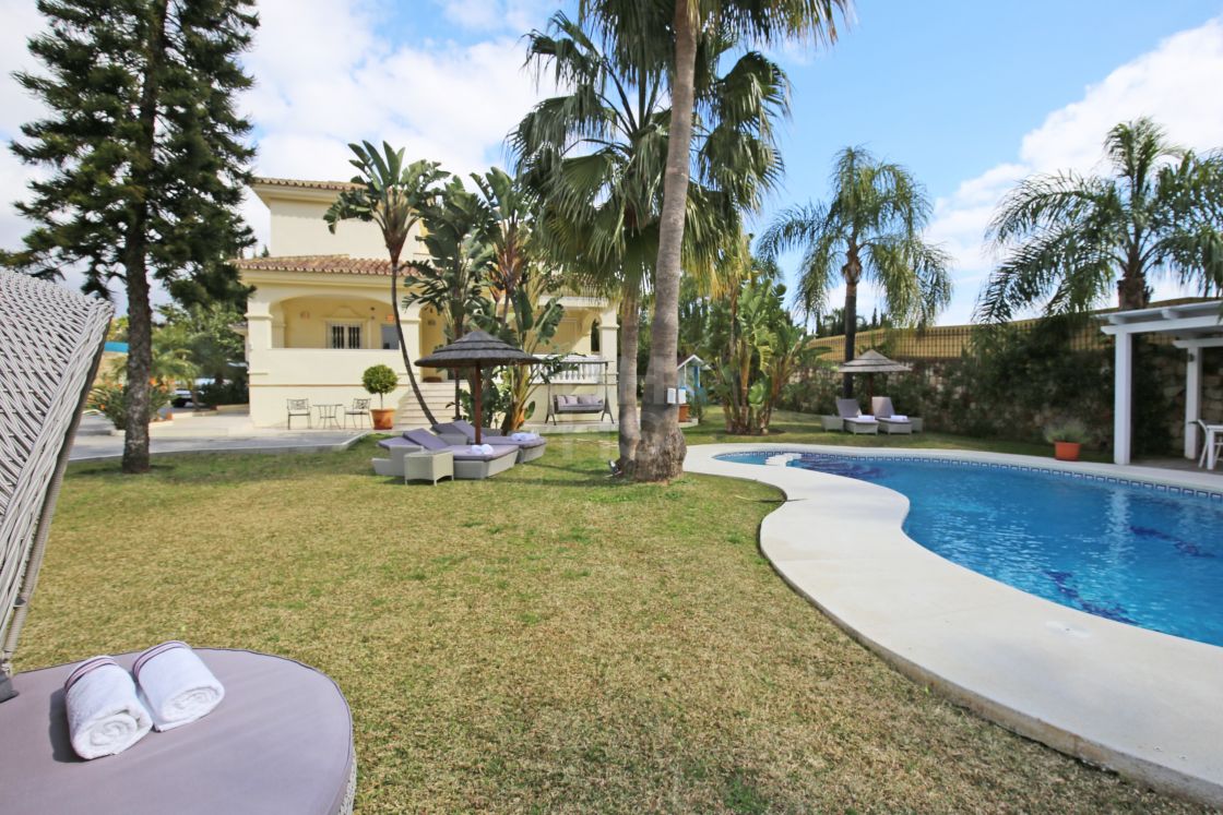Elegant villa close to amenities on the New Golden Mile