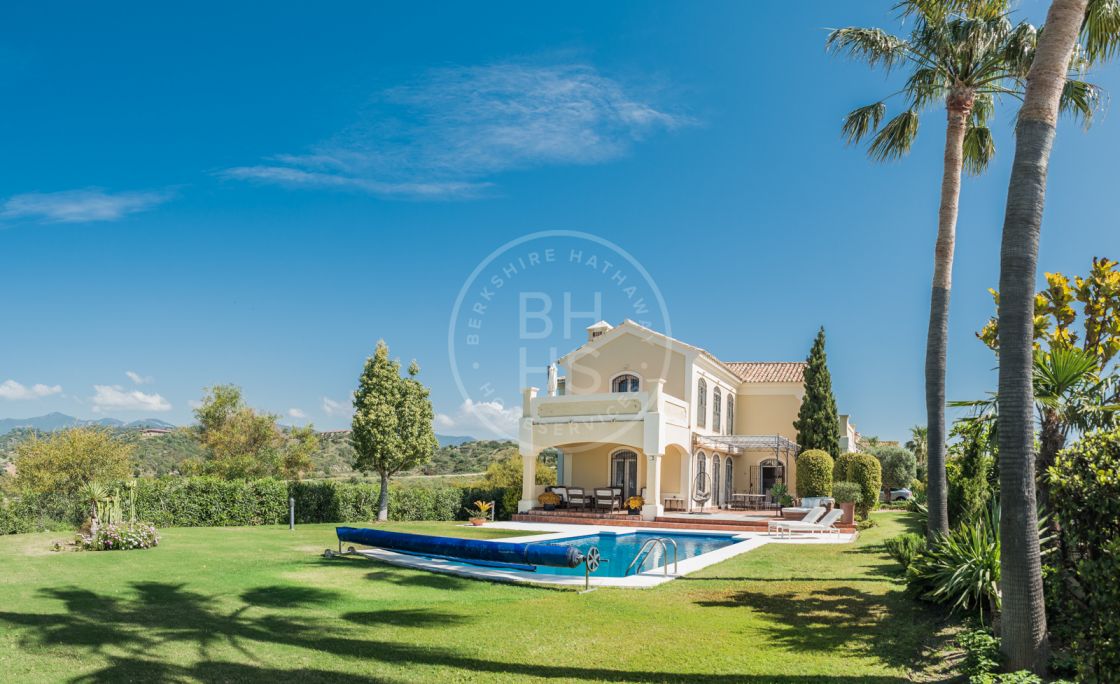 Villas for sale in New Golden Mile, Estepona