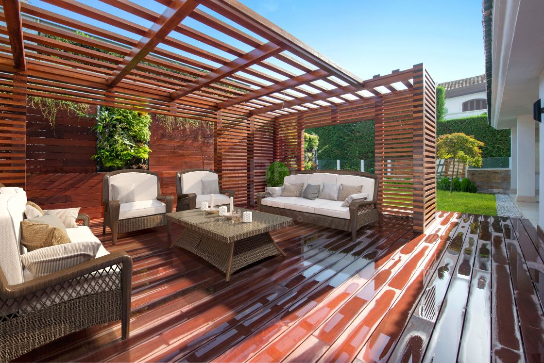 Fully renovated 2nd line beach villa in Puente Romano, Golden Mile-Marbella.