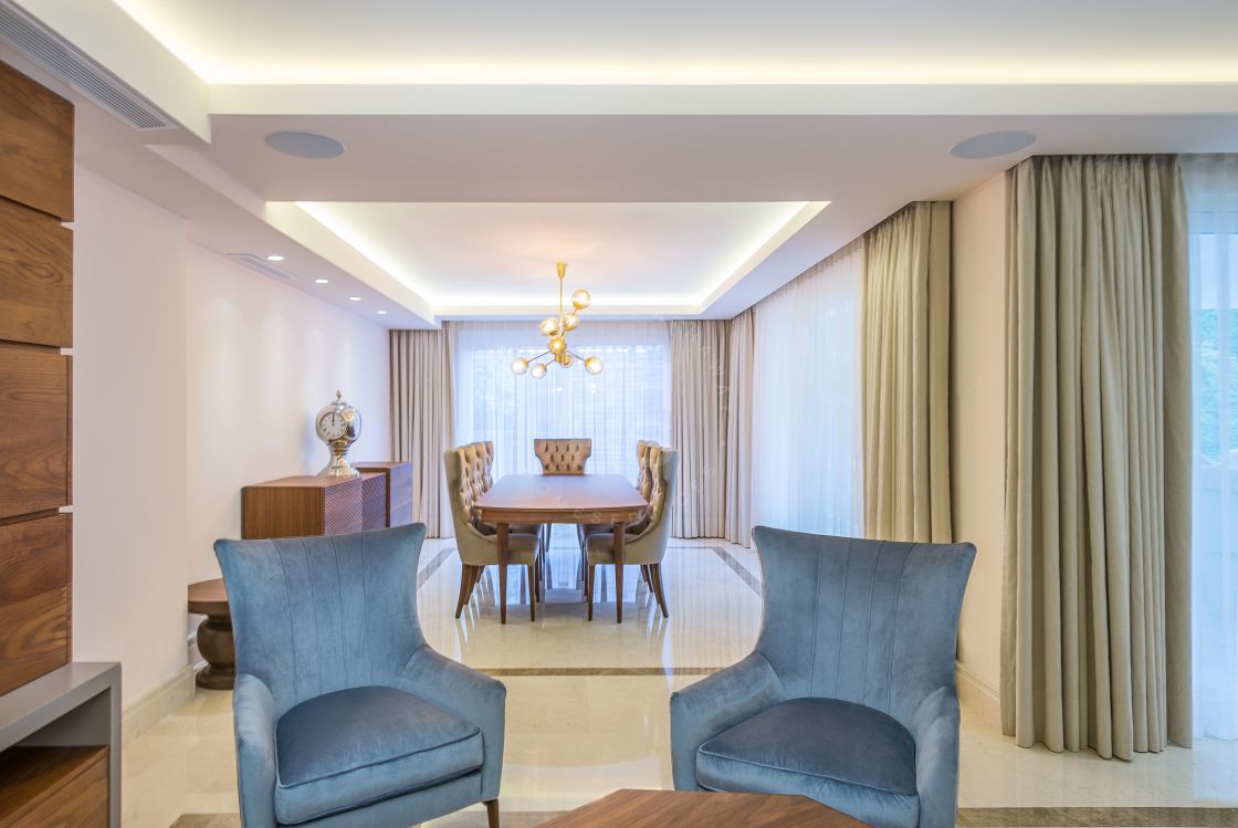Fully renovated 2nd line beach villa in Puente Romano, Golden Mile-Marbella.