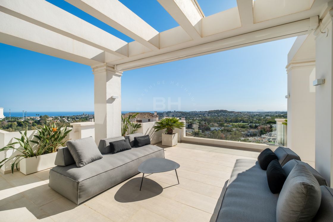 Penthouses for sale in Nueva Andalucia