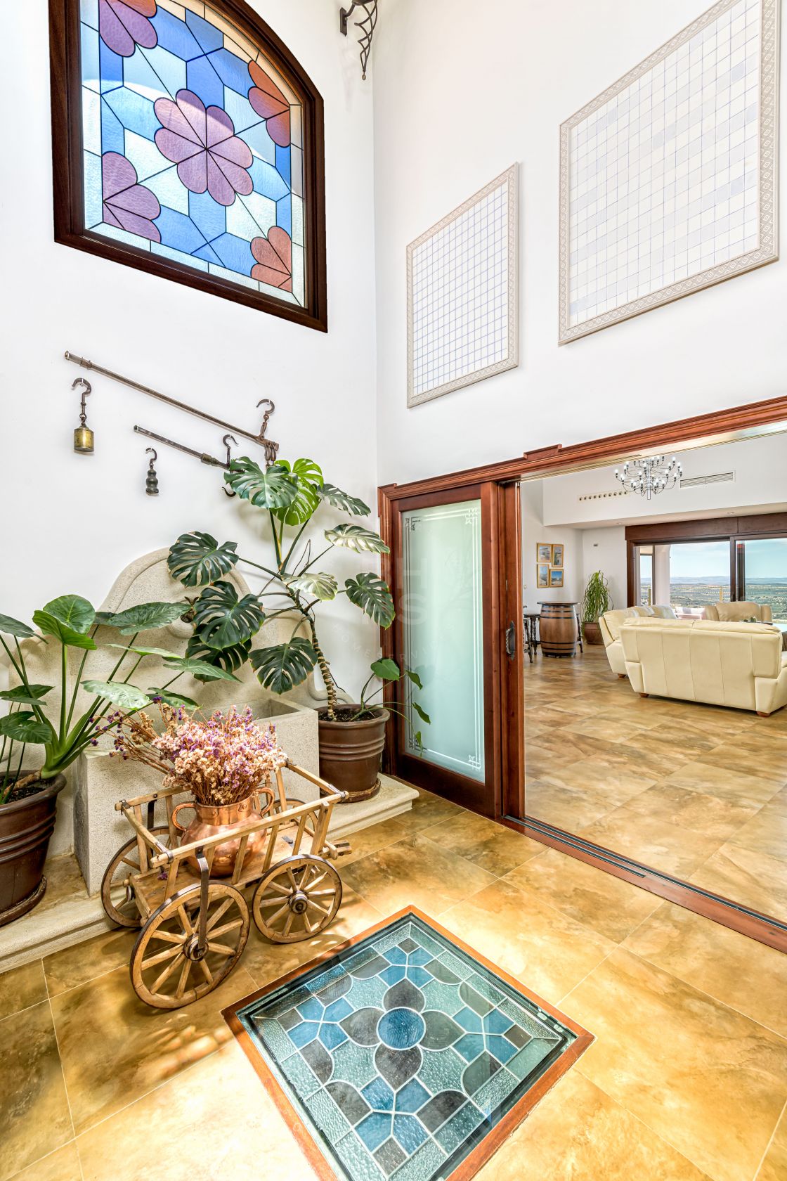 Spectacular estate with breathtaking panoramic country views in Antequera