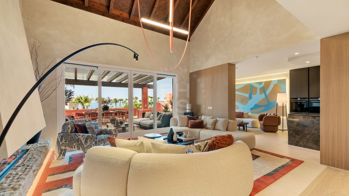 Fabulous fully renovated beachfront penthouse in 5-star complex Torre Bermeja, New Golden Mile, Estepona.