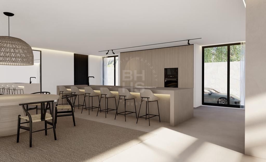 Fully renovated beachside villa in Guadalmina Baja
