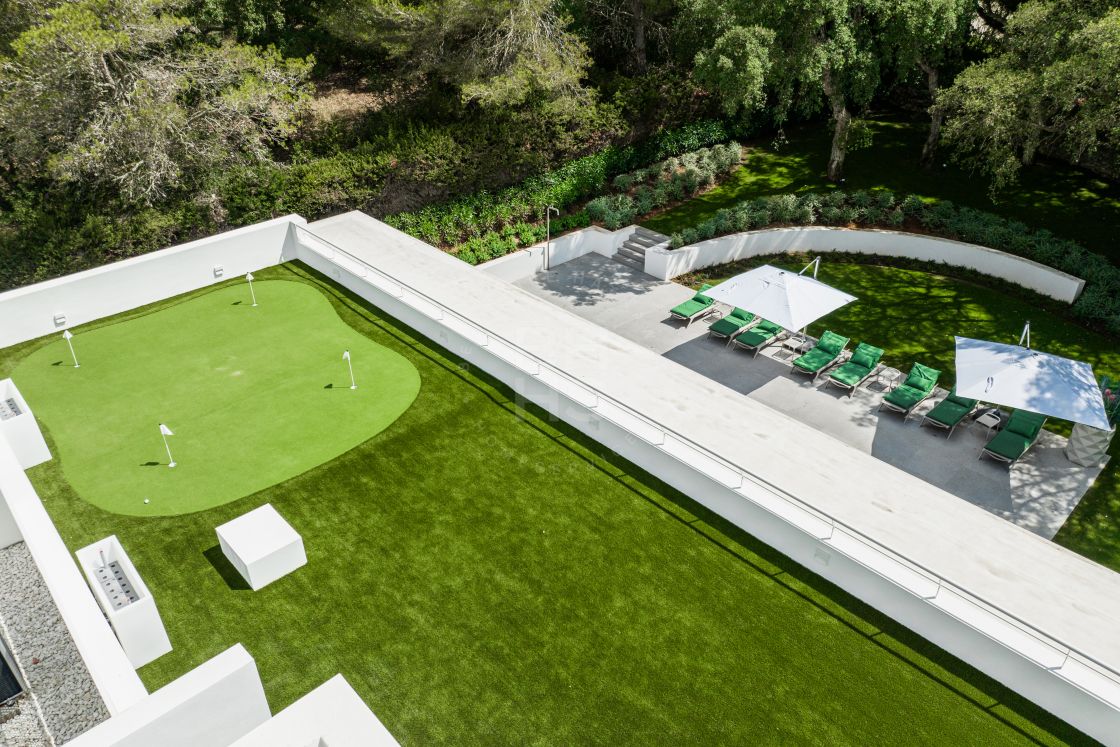 Incredible brand-new frontline golf villa in Valderrama Golf, Sotogrande
