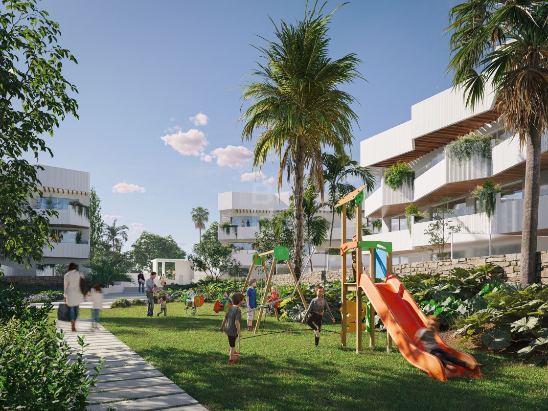 Contemporary apartment with a private garden in Colinas de Limonar, Malaga East