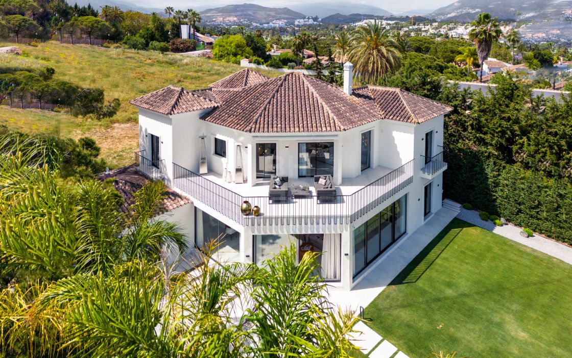Brand-new villa walking distance to Puerto Banús and next to Centro Plaza in Nueva Andalucía