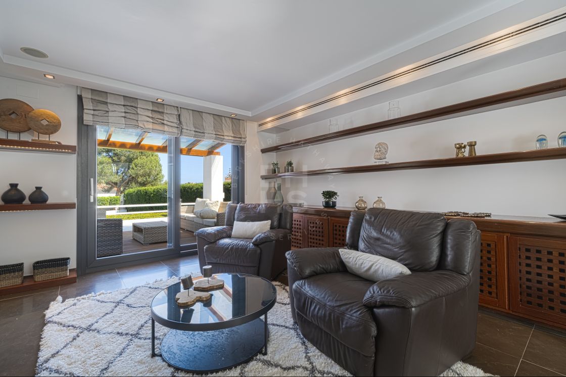 Impressive villa next to Centro Plaza and within walking distance to amenities, the beach, and Puerto Banús