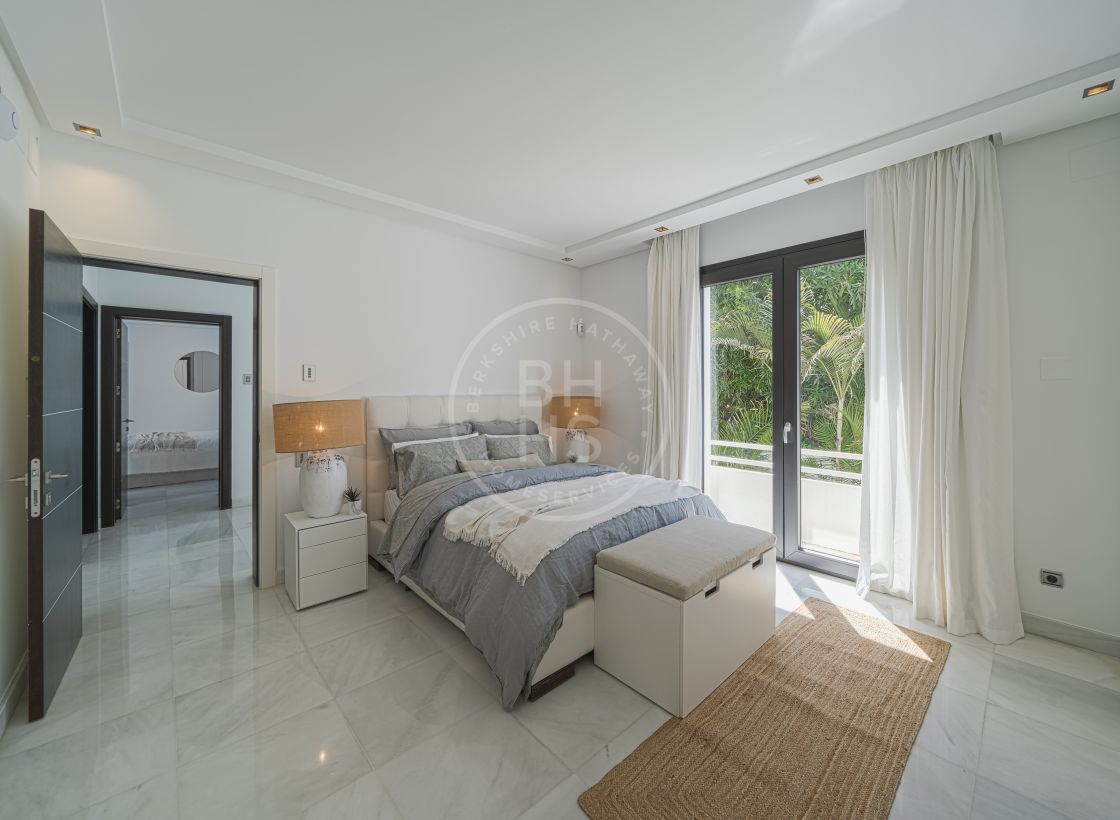 Impressive villa next to Centro Plaza and within walking distance to amenities, the beach, and Puerto Banús