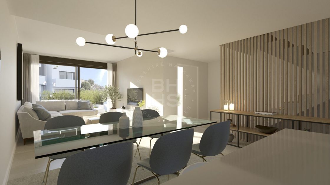 Modern townhouse in an off-plan complex of 9 units situated only 5 minutes’ to the beach in Rincón de La Victoria, Málaga