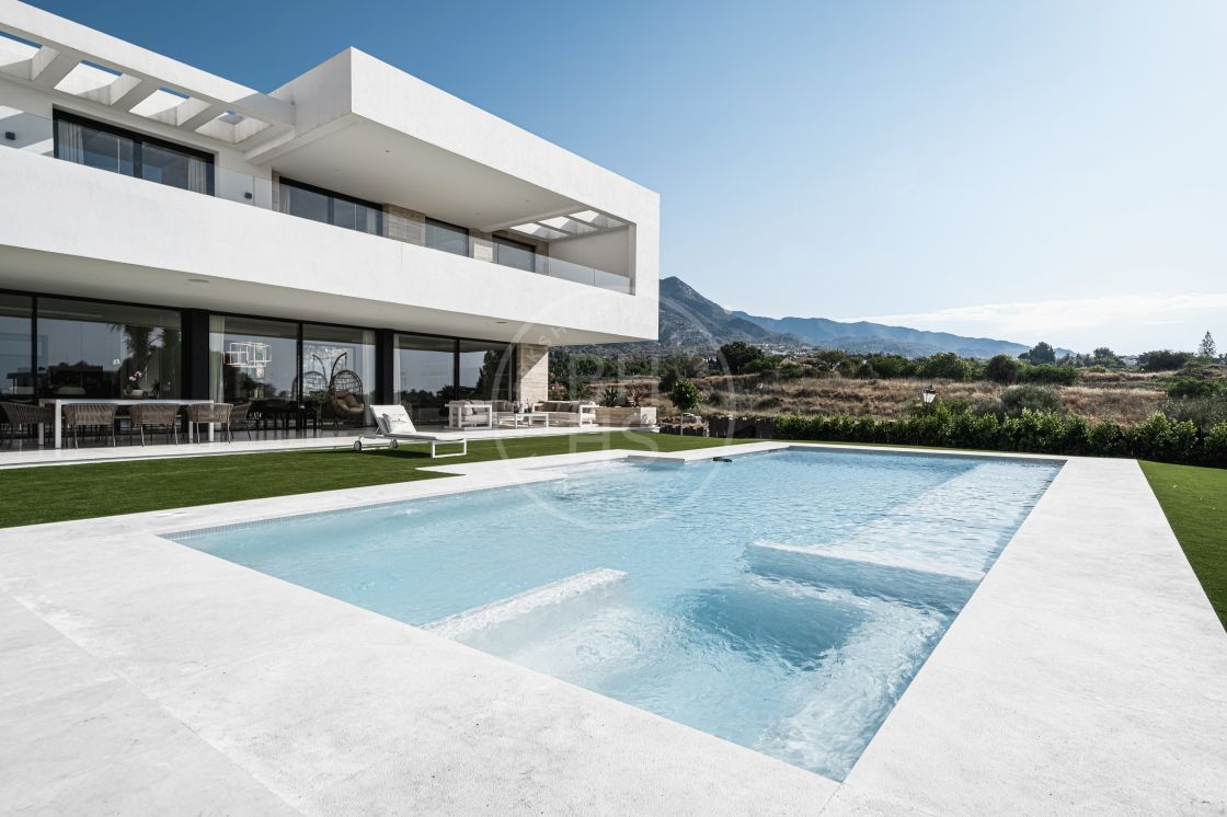 Stylish brand-new beachside villa on the Golden Mile