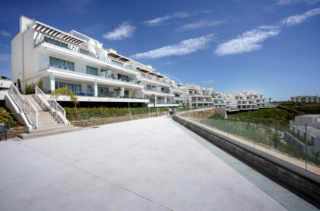 Brand-new apartment with stunning sea views in Oceana Views, Cancelada