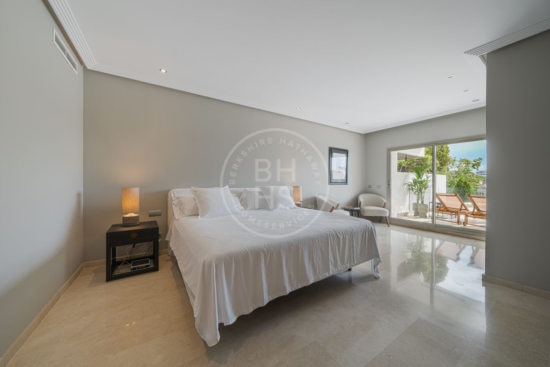 Modern fully renovated apartment in Las Lomas del Marbella Club