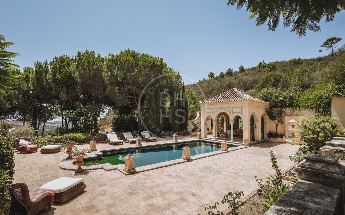 Extremely rare private estate of 40 hectares with sea and mountain views in Benahavís