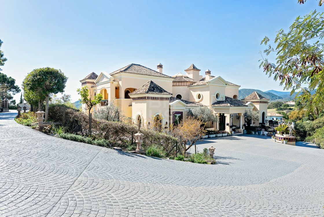Impressive Mediterranean-style mansion in La Zagaleta, Benahavís