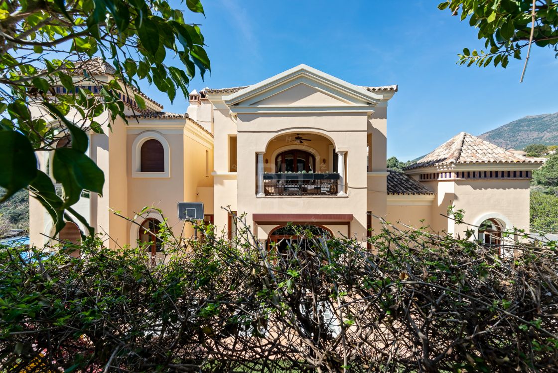 Impressive Mediterranean-style mansion in La Zagaleta, Benahavís